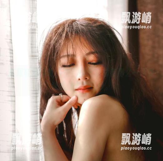 高跟鞋和樱晚gigi，图包里总有那么一两张让我想多看几秒。