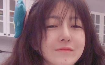 樱晚gigi图册：朦胧的球场，大家都在默默关注那个“反差”！