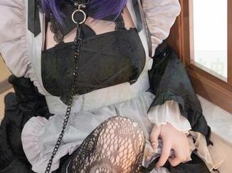 作品集《姐姐》，带你走进清水由乃的怪异而迷人的世界。