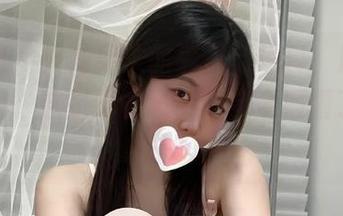 微密圈 – 火龙果羊的裤里丝写真，原图让人想问“这是谁创意？”完全颠覆了我的想法啊。