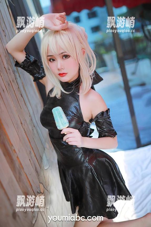 炸蛋Boom白裙全套图集，这衣服是从哪里借来的吧？我还以为是仙女下凡！