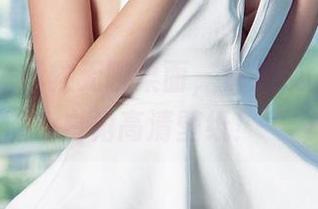爱尤物 – 拯救无聊桌面，快来换上静一的白裙高清壁纸！