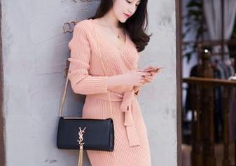 爱蜜社 – 秘书不只会打字，张思允Nice的私拍合集让你感受一下什么是真正的“职业素养”！