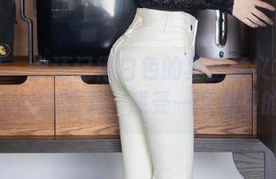 秀人网 – 谁还记得白色的真正意义？看媛宝儿boa的图集，感受一下免费的清爽