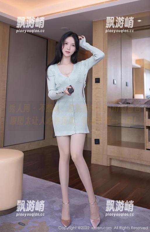 秀人网 - 不想说，孟狐狸FoxYini的粉色原图太让人心神荡漾，快去下载一下吧！