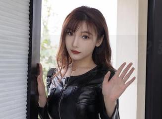 秀人网 – 若无美脚，何以称博主？张庭蓉的写真集分享！