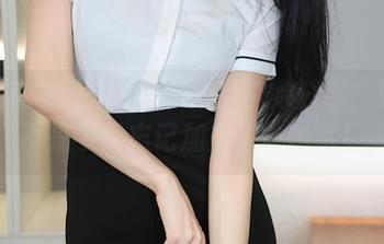 秀人网 – 张思允Nice的厨娘分享：她是不是今天忘记加盐了，哈哈！