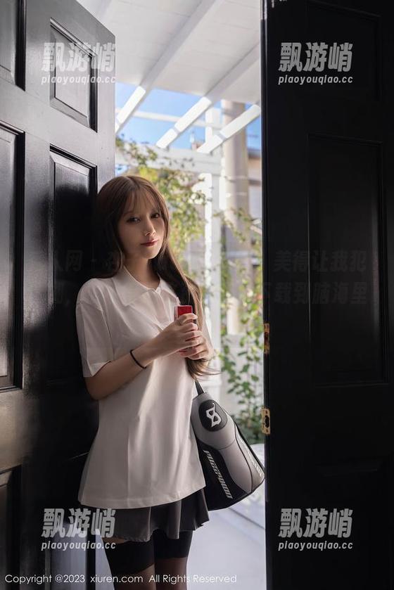 秀人网 - 杏子Yada的短裤，美得让我犯迷糊，恨不得把这资源直接下载到脑海里！