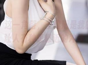 秀人网 – 这一角落，王雅姗是我的办公室让人有种想靠近的冲动