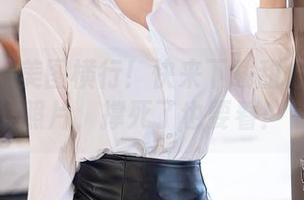 秀人网 – 美图横行！快来下载甜七七的JK照片，撑死了也要看！