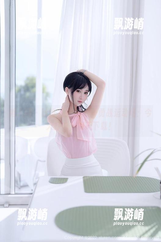 秀人网 - 盼盼龙女sunny勇战运动场：今天打卡，明天下载！