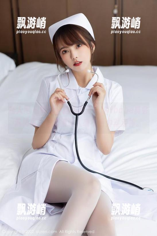 秀人网 - 啧啧，这糯美子MINIbabe真会选棉袜，搭配得让人毫不费力就走神。