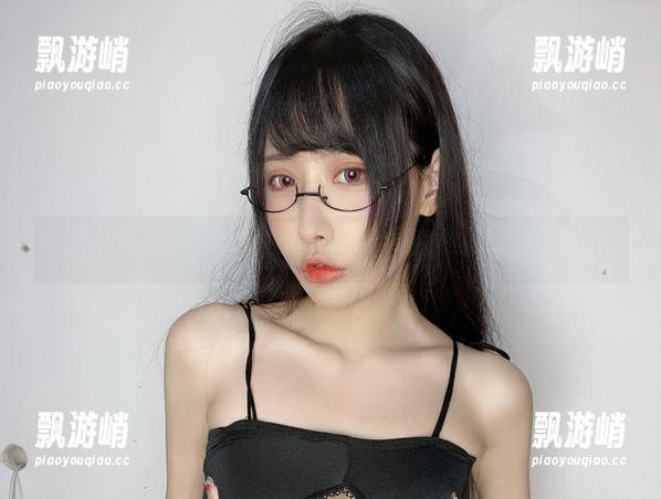 糖果果Candy的浴室福利，原图放心大胆看。