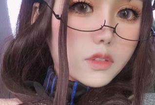 不花一分钱就能欣赏，芊川一笑MNK与学长约会的免费图册！