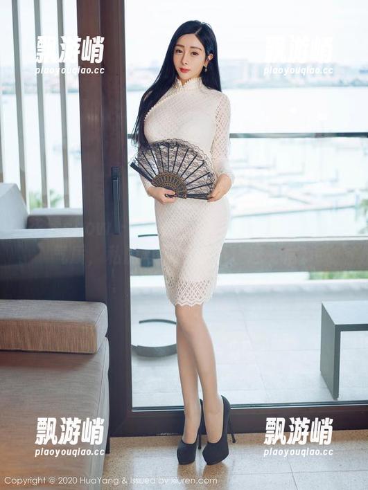 花漾show - 短裤诱惑：小海臀Rena那气质，私房写真应该不止这一层。