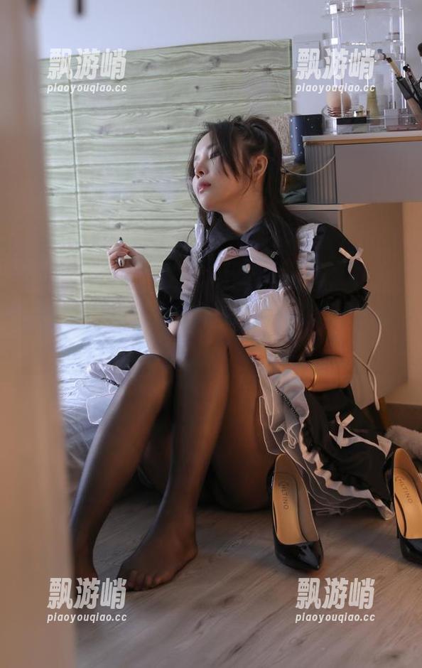 独一无二的空姐视角，苏嫣嫣阿姨的私拍让美图也优雅翱翔