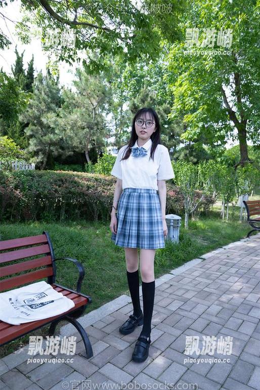袜啵啵 - 制服与芝士的邂逅：这组写真我给满分没商量！