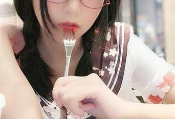 逐月Su的大军阀日常——无圣光版，原图送到家！