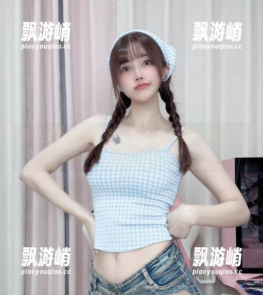 鹿八岁baby写真：那套粉色睡衣的无敌吸引力